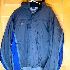 Men’s L Mountain Hardwear shell jacket